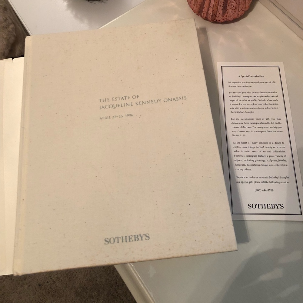 📖1996 Authentic Sotheby’s “The Estate of Jacqueline Kennedy Onassis” April 1996